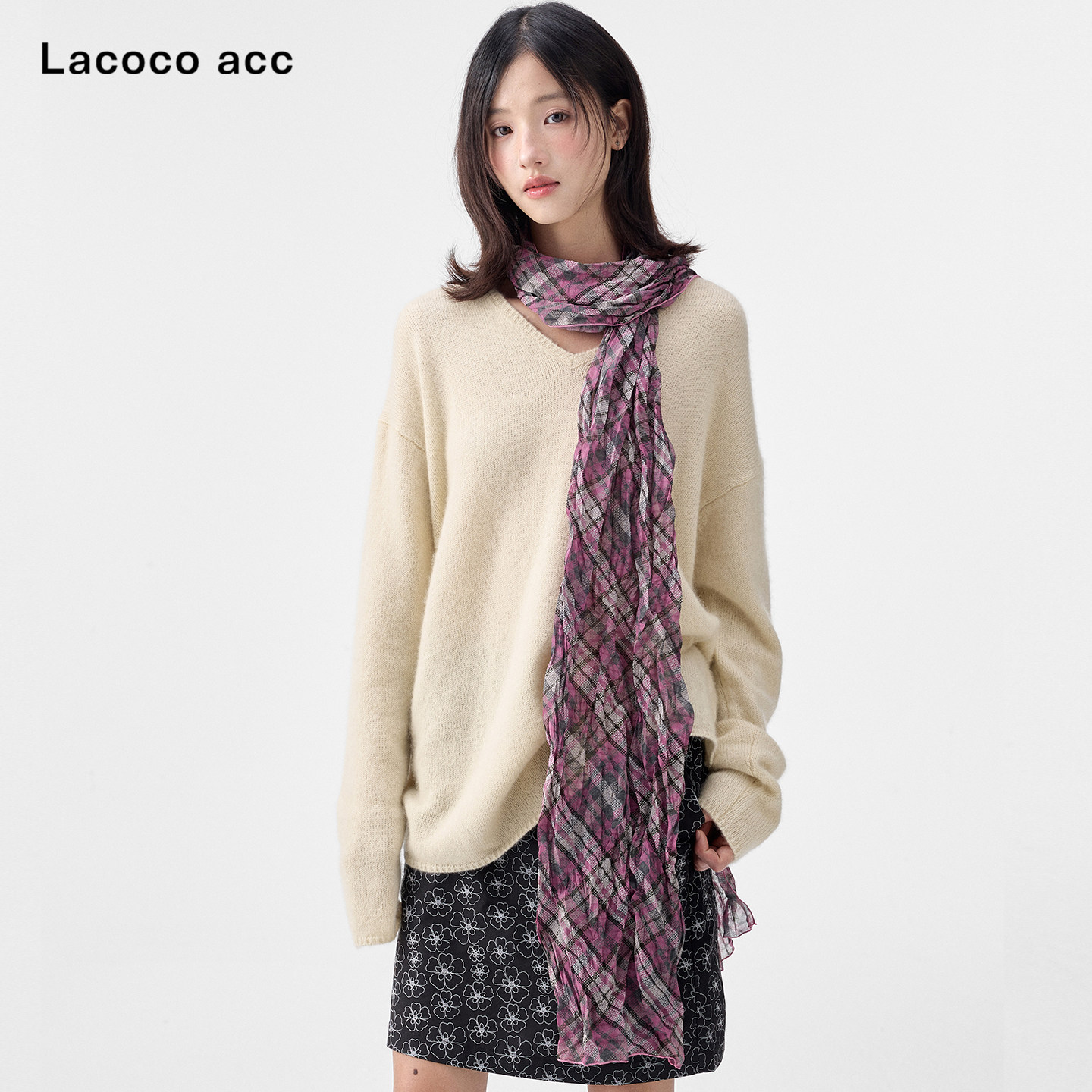 Lacoco 时髦格纹褶皱长款丝巾女2026秋冬新款气质高级感薄围巾潮