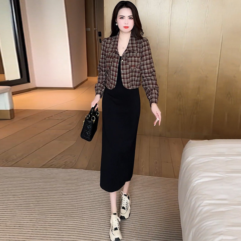 时尚连衣裙套装女新款洋气显瘦短款格纹假两件长袖衬衫