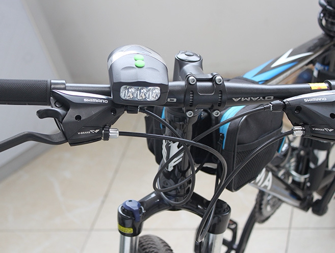 Lumière vélo - phare - Ref 2400860 Image 4