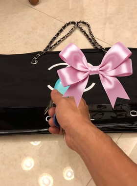 化妆购物新款包：拉链黑色长51cmx高25cmx底宽12cm