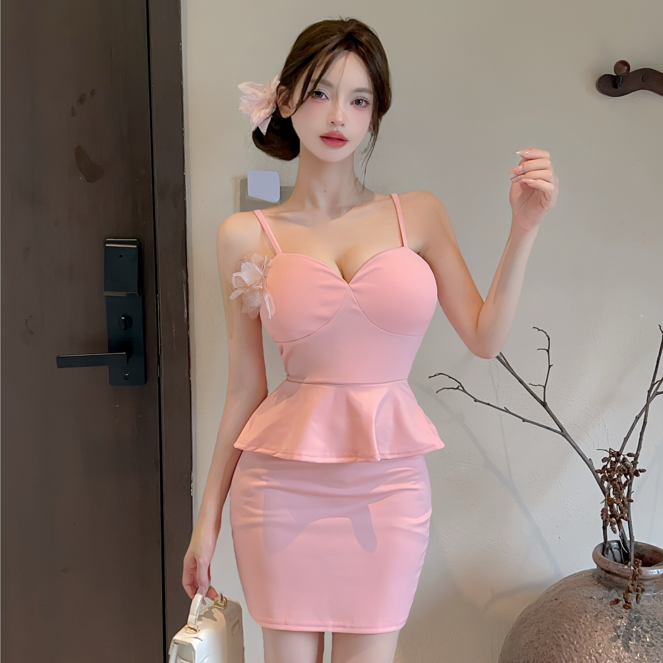 新款性感荷叶边低胸吊带连衣裙女