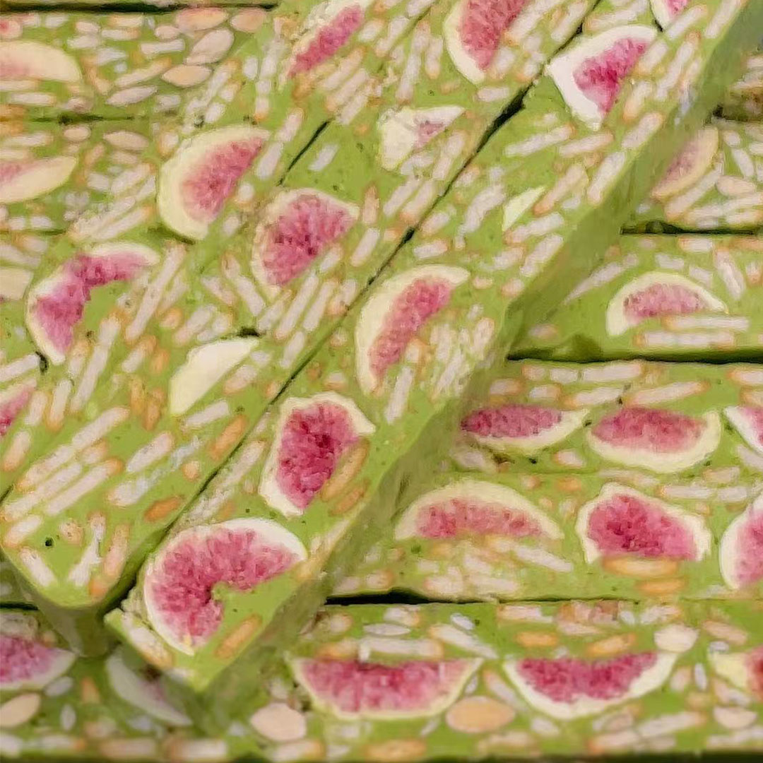 纯手工草莓奥利奥羊奶芙雪花酥手作牛轧糖零食低糖抹茶巧克力坚果