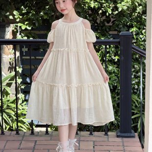 2026夏季新款女童温柔米白挂脖露肩连衣裙泡泡短袖肌理雪纺多层