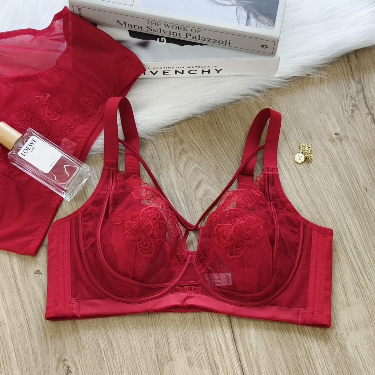 本命年酒红色内衣女大胸显小薄款软钢圈收副乳聚拢防下垂文胸套装,女士内衣/男士内衣/家居服,文胸,淘宝优惠券,粉丝福利购,淘宝优惠卷