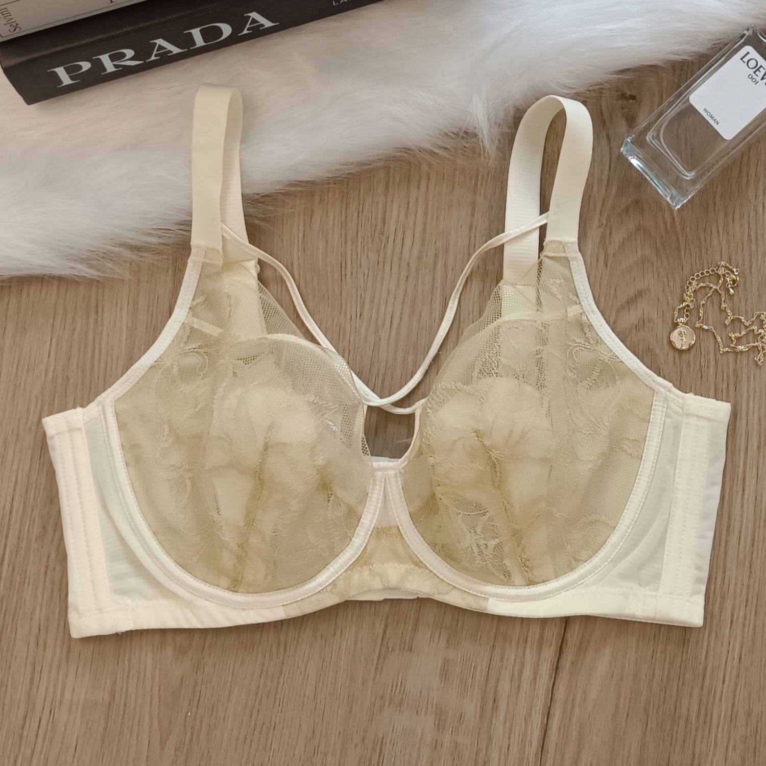 大胸显小CD超薄蕾丝美胸交叉水晶杯内衣聚拢收副乳无感调整型文胸