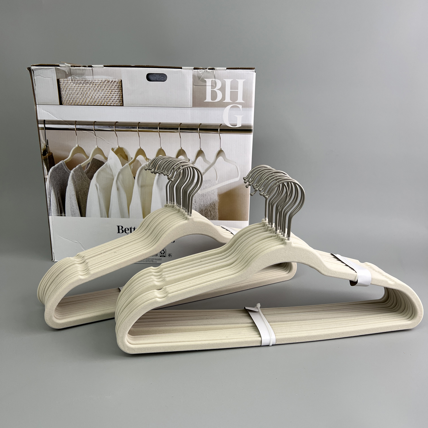 出口单！30只装！家用挂衣无痕防肩角防滑不起包衣服撑子植绒衣架