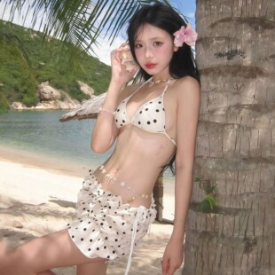 bikini辣妹性感三点式 沙滩温泉度假 小胸聚拢比基尼三件套波点裙款