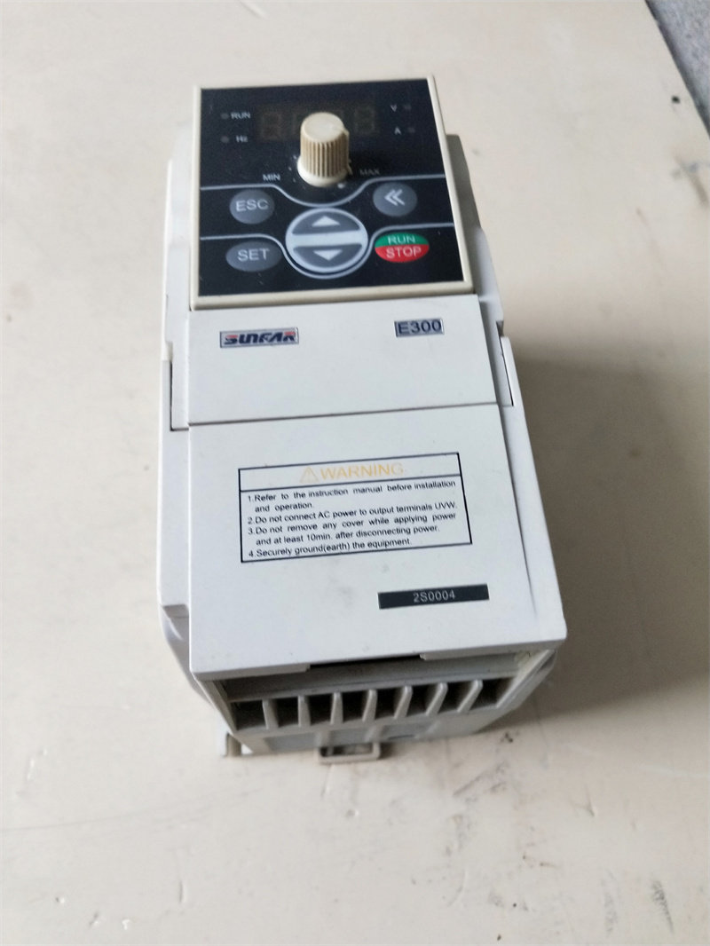 四方原装拆机变频器 e300-2s0004 0.4kw 220v质量测试包好成色好