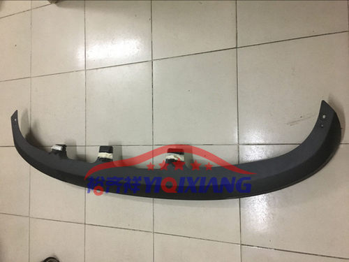 适用于新老款308前杠下护板标/致308水箱下挡板 前保险杠裙边下巴
