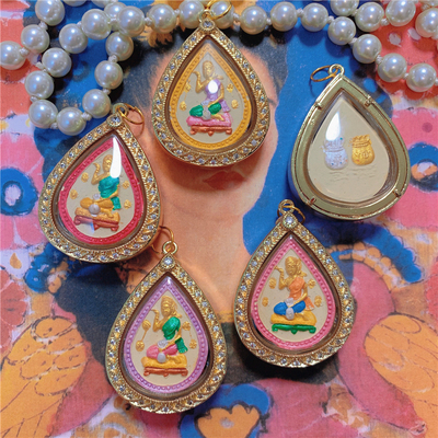 泰可可 泰国佛牌  zhaocai女神 招手女神 彩色 吊坠 崇迪掩面坤平