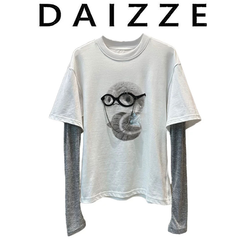 DAIZZE~春新款撞色拼接卡通休闲圆领打底衫假两件长袖T恤上衣女