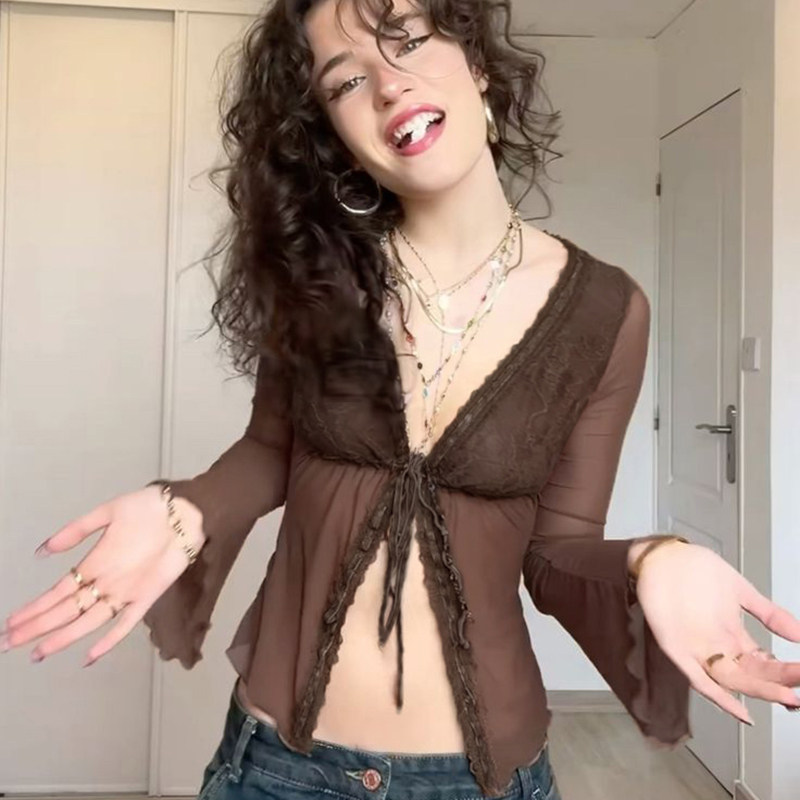 【法式复古】纯欲风蕾丝系带上衣