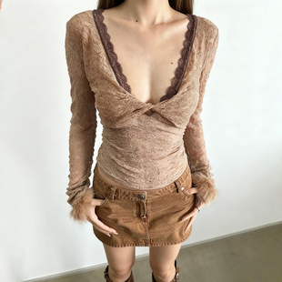 毛毛拼接T恤 摩洛克风性感蕾丝边扭结V领长袖 Amyway 废土辣妹