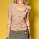 显瘦短款 Amyway复古百搭褶皱一字肩短袖 t恤 露肩设计小众上衣