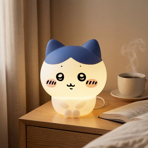 正版吉伊卡哇chiikawa拍拍灯摆件乌萨奇小八桌面氛围灯创意礼物