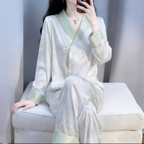 新款睡衣女春秋冰丝长袖家居服