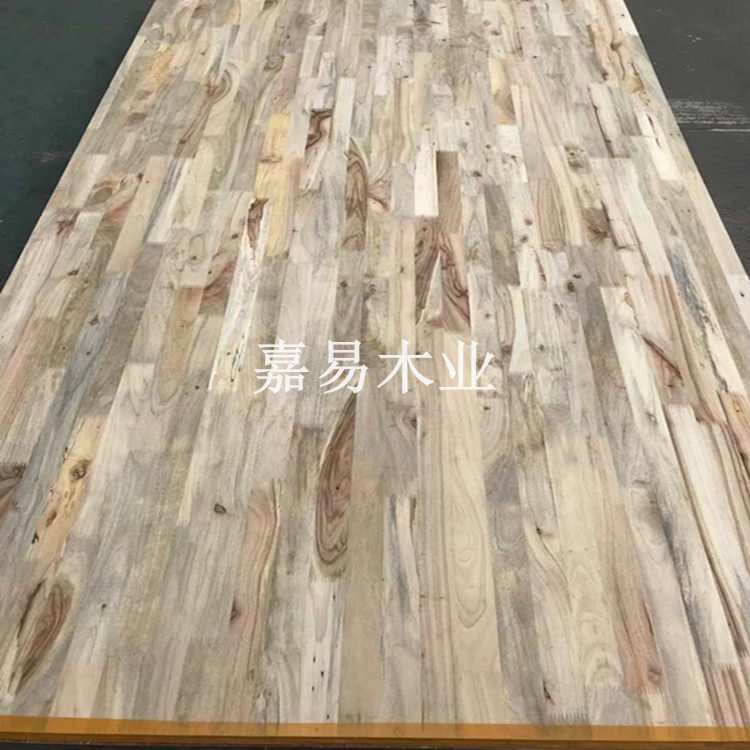 香樟木环保衣柜隔层吊顶指接板
