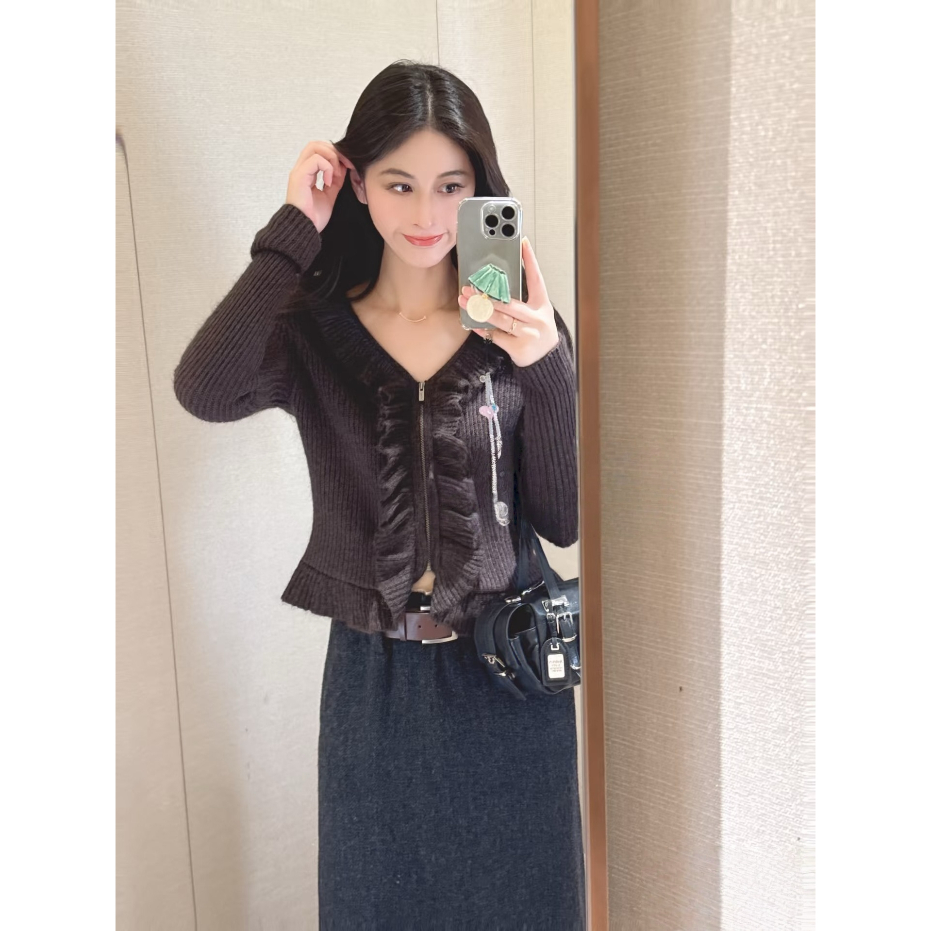 JR 2025冬季新款甜美气质木耳边V领羊毛针织衫开衫女上衣XRJ7M03D