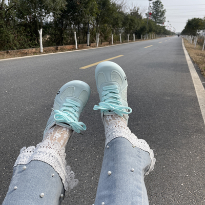 韩版圆头感泡芙鞋女2026新款春季小清新蕾丝爱心小白鞋德训鞋