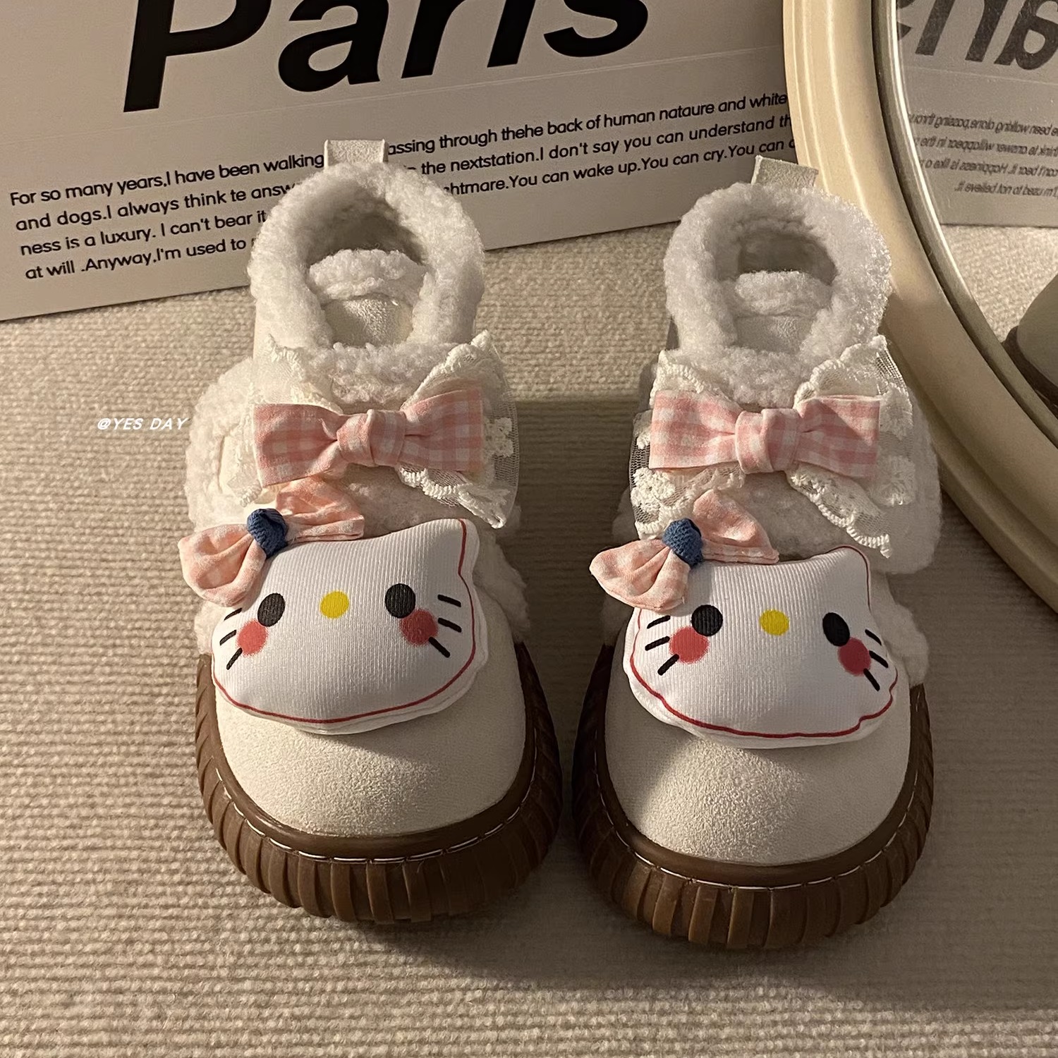 甜美凯蒂猫巨好看毛毛雪地靴女2025冬季新款魔术贴保暖防滑棉鞋子