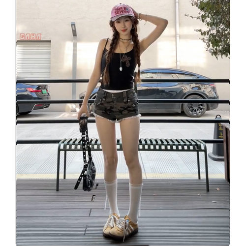 美式迷彩低腰辣妹牛仔短裤