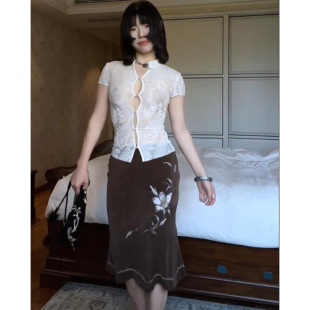 设计感棕色百合花刺绣半身裙女2025新款 复古高腰休闲百搭鱼尾中裙