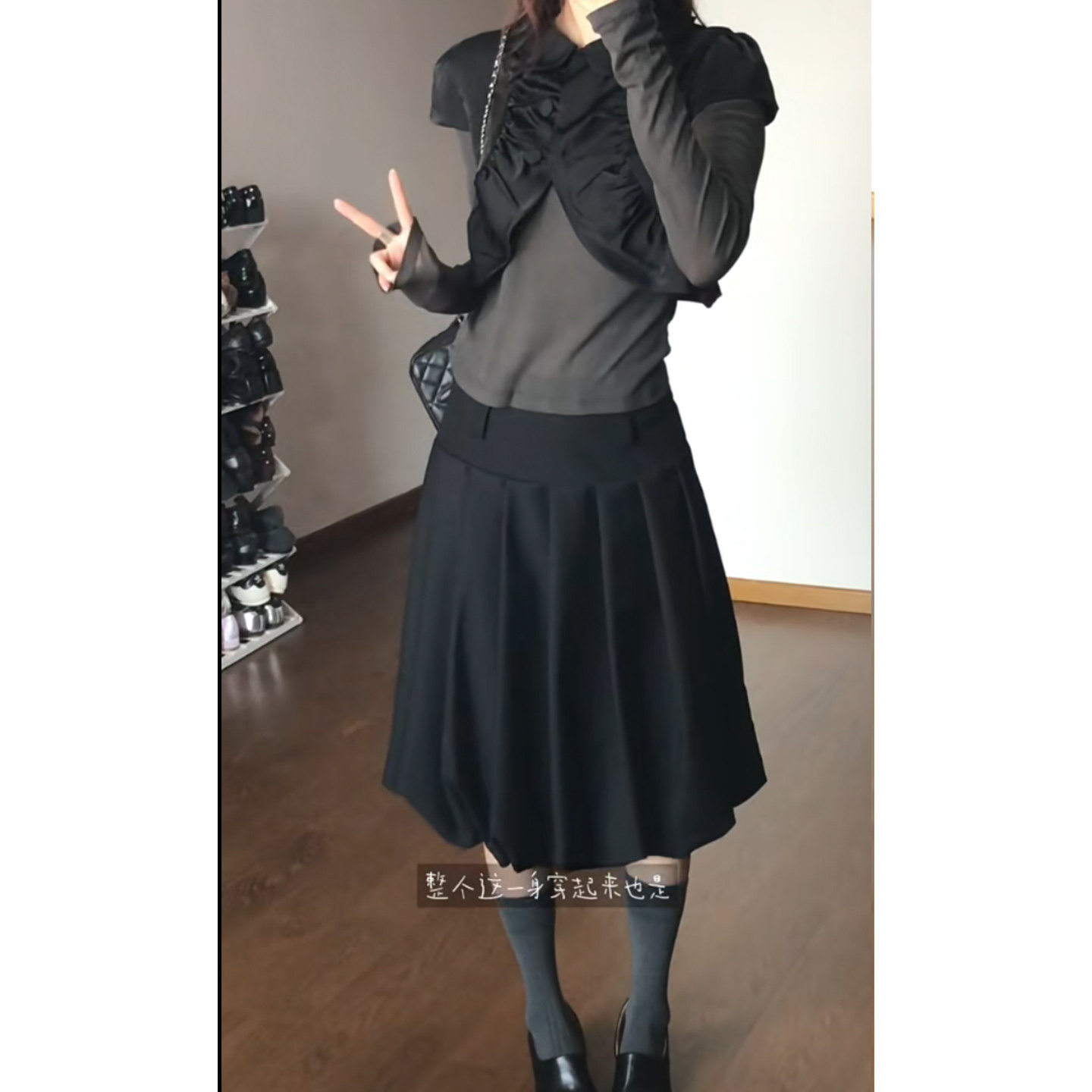 韩系简约学院风百褶裙女宽松休闲百搭花苞裙高腰黑色中长半身裙