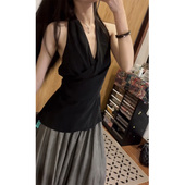 黑色高级设计感挂脖吊带女夏季 上衣衬衫 新款 收腰显瘦辣妹露背无袖