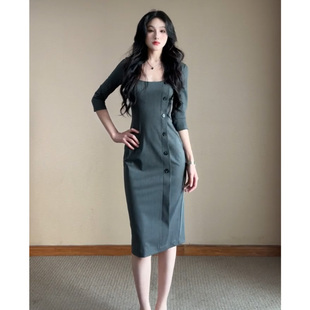 通勤深灰色大圆领连衣裙女高智感御姐休闲单排扣西装瑞秋中长裙