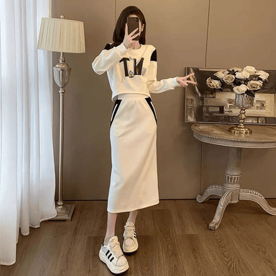 长袖运动气质时尚炸街减龄两件套