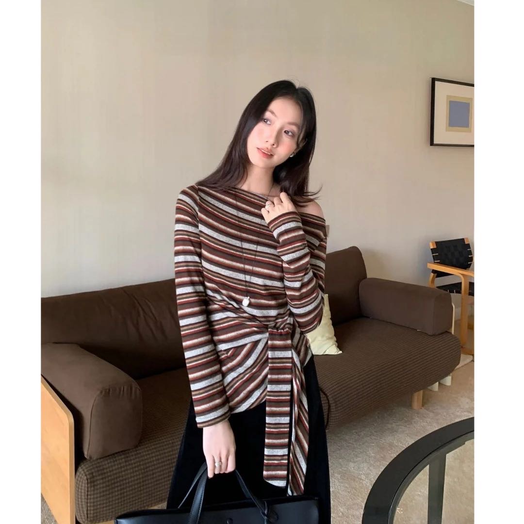 韩系慵懒风条纹斜肩长袖T恤