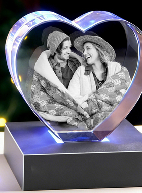 阑珊忆水晶发光生日礼物赠送老外