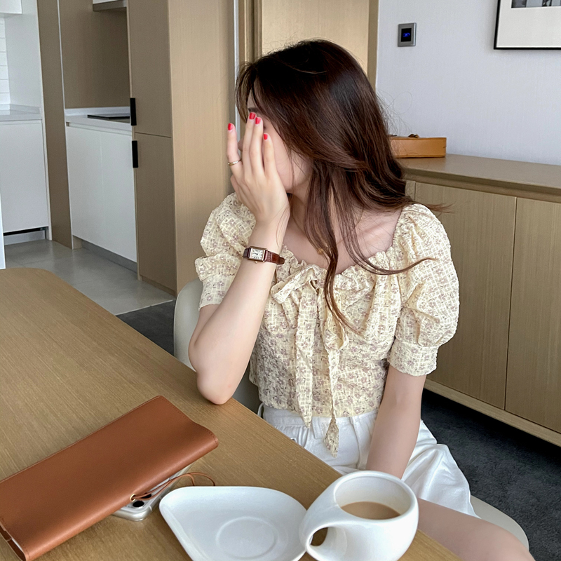 Real shot real price summer new design sense Floral Chiffon shirt female student personality one shoulder bubble sleeve top