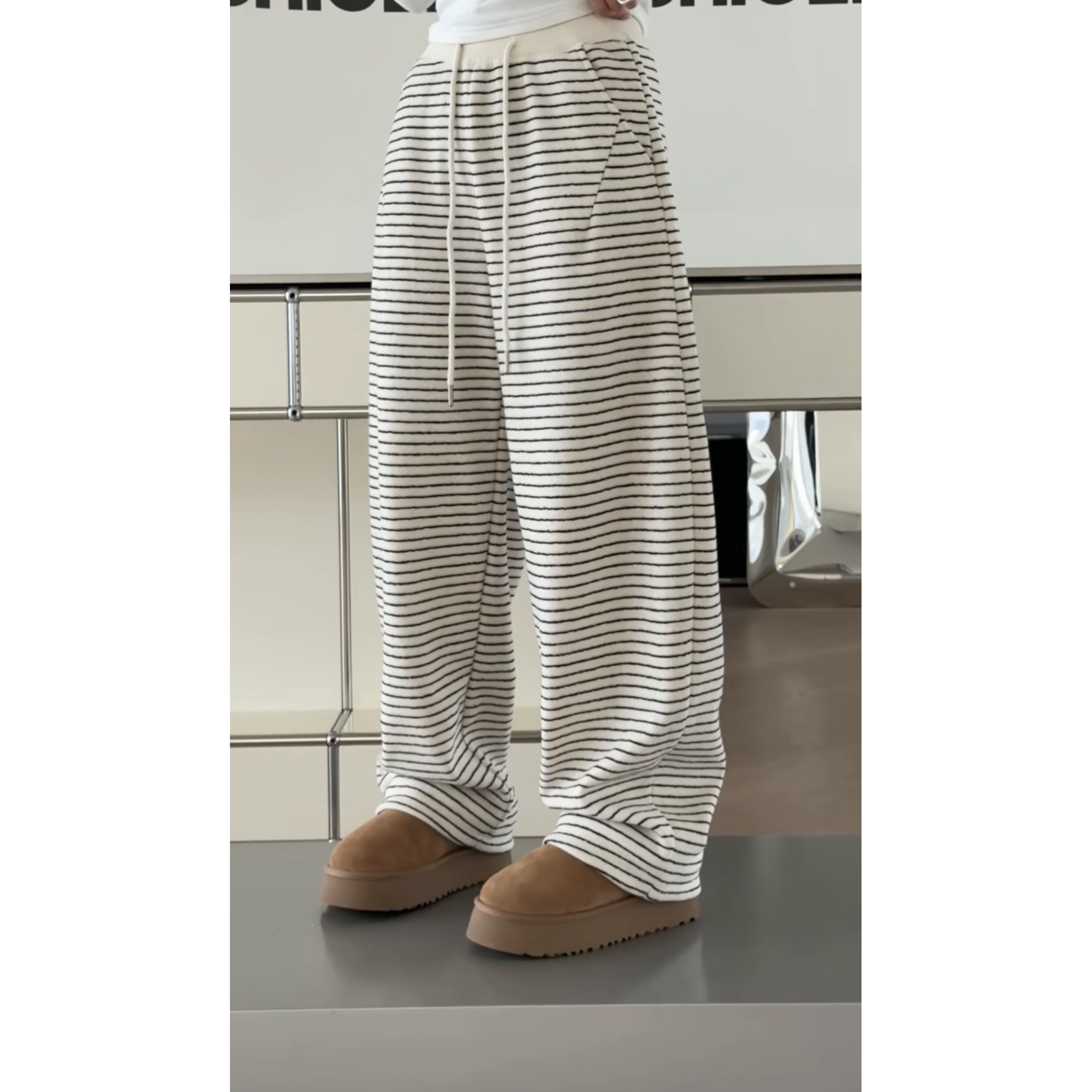 诗歌兰25-983女装2025冬款时尚气质百搭松紧腰条纹阔腿休闲裤女