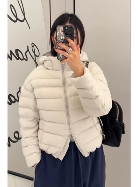 诗歌兰女装2025冬款 19276潮流简约时髦泡芙连帽排骨羽绒服外套女