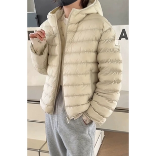 诗歌兰女装2025冬款258041时髦潮流极简泡芙连帽轻薄保暖羽绒服