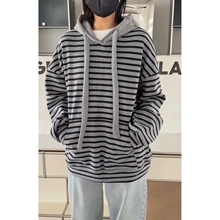 诗歌兰女装2025冬款 3267休闲慵懒韩系卡通印花连帽条纹加绒卫衣