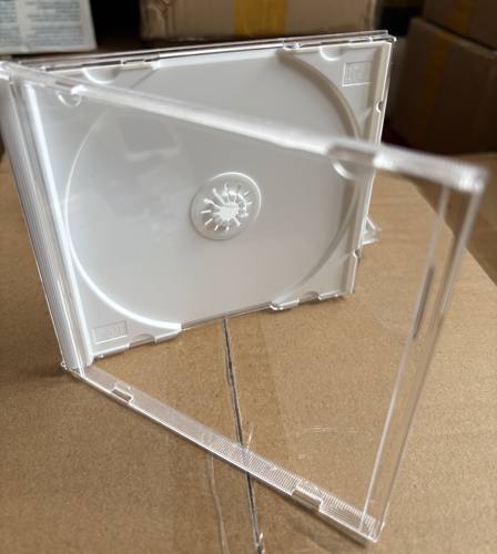 欧版进口白色全新原版CD盒子，外壳透明托盘白色12爪77克送CD袋