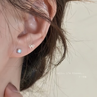 S925银月光石小耳钉日系风简约四爪合成琉璃彩色渐变养耳洞耳饰女