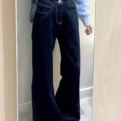 不贴腿微喇叭牛仔裤女