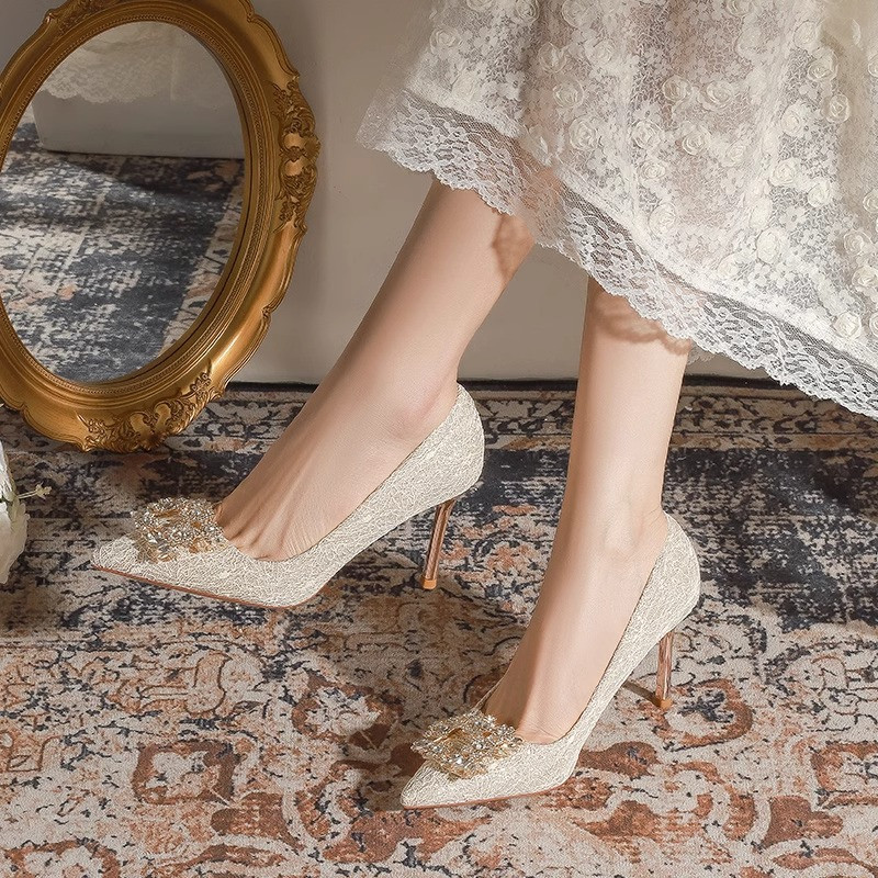 高跟鞋女法式主婚纱水钻新娘鞋小众设计感不累脚秀禾礼服鞋伴娘鞋