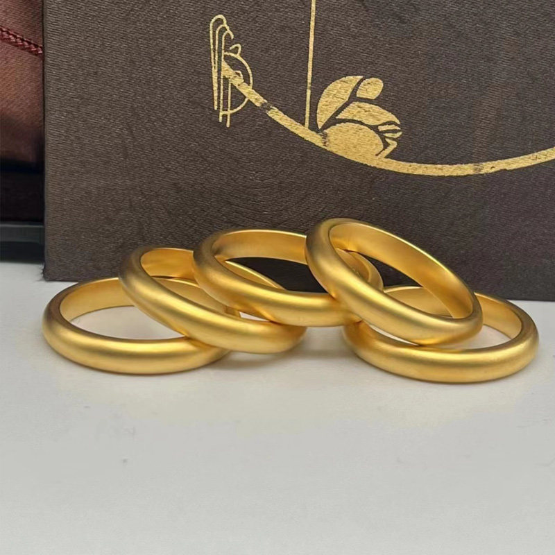 高货仿真古法素圈戒指越南4毫米宽面古法传承金色素圈沙金对戒