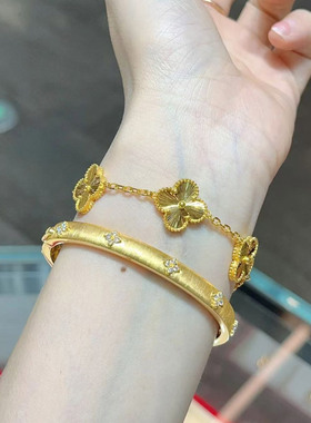 金店同款金色镭射五花手链沙金仿真四叶草花朵手链叠戴卷草手镯女