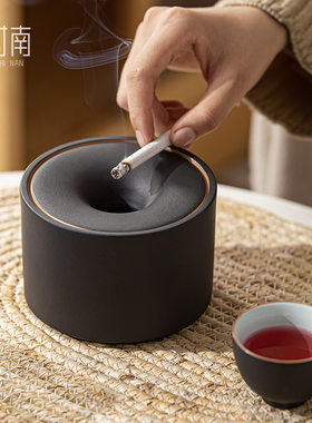禅风黑陶瓷带盖烟灰缸防