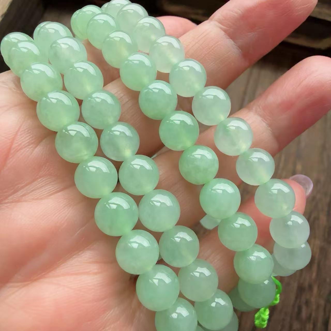 缅甸A货翡翠冰糯种晴水甜绿珠链