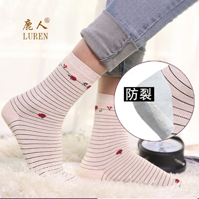 女士足跟冬季中筒厚款防裂袜