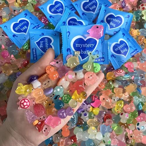 60pcs Glow In The Dark Mini Resin Animals & Mushroom Blind B