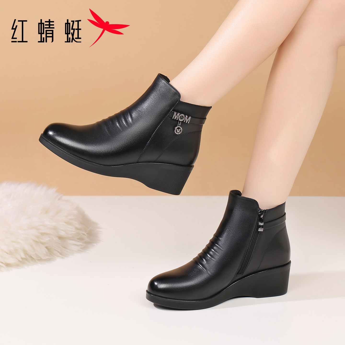 红蜻蜓女士时装靴加绒真皮短靴