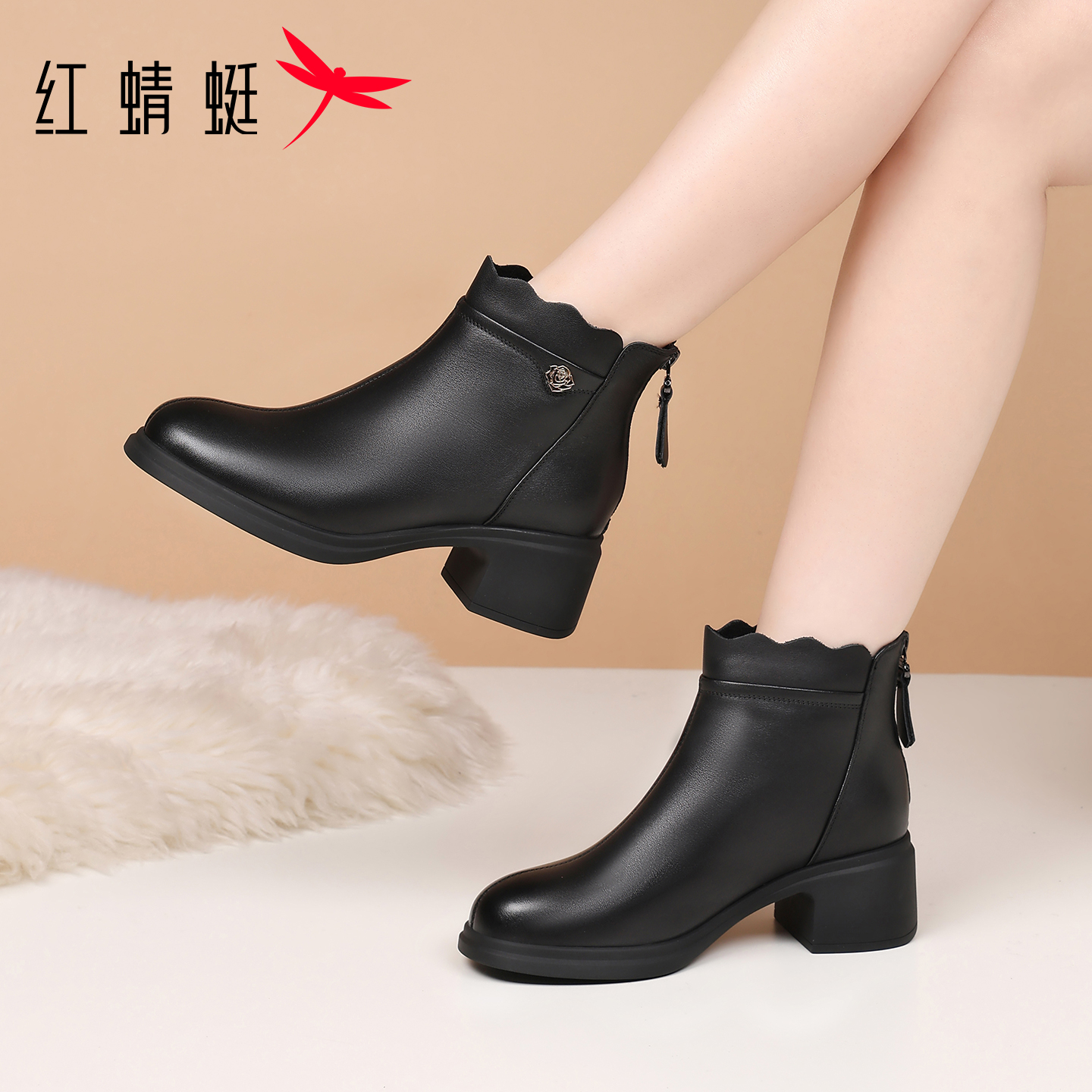 红蜻蜓女士时装靴短靴真皮加绒