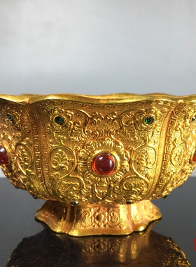 回流乾隆古董鎏金碗镶嵌宝石雕刻花开富贵六边宝石碗招财聚财摆件